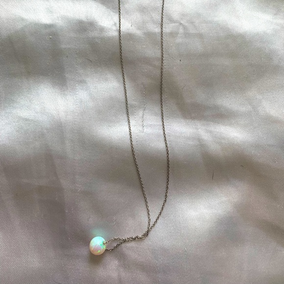 Jewelry - Opal necklace